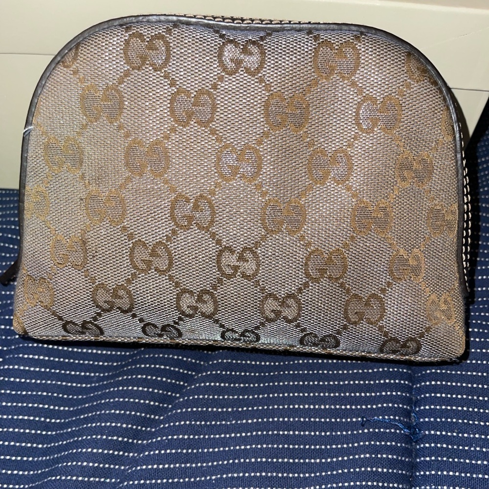 Gucci Metallic Gold and Silver Cosmetic Case - Picture 7 of 12